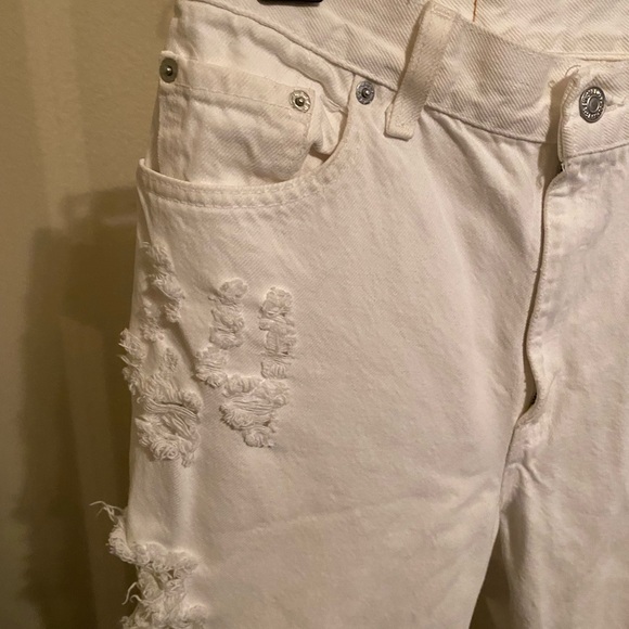 Levi’s Distressed 550 Jeans - Picture 2 of 7